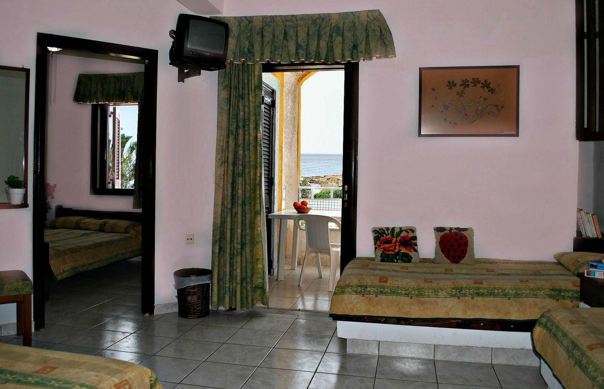 Iliostasi Beach Apartments Hersonissos  Zewnętrze zdjęcie