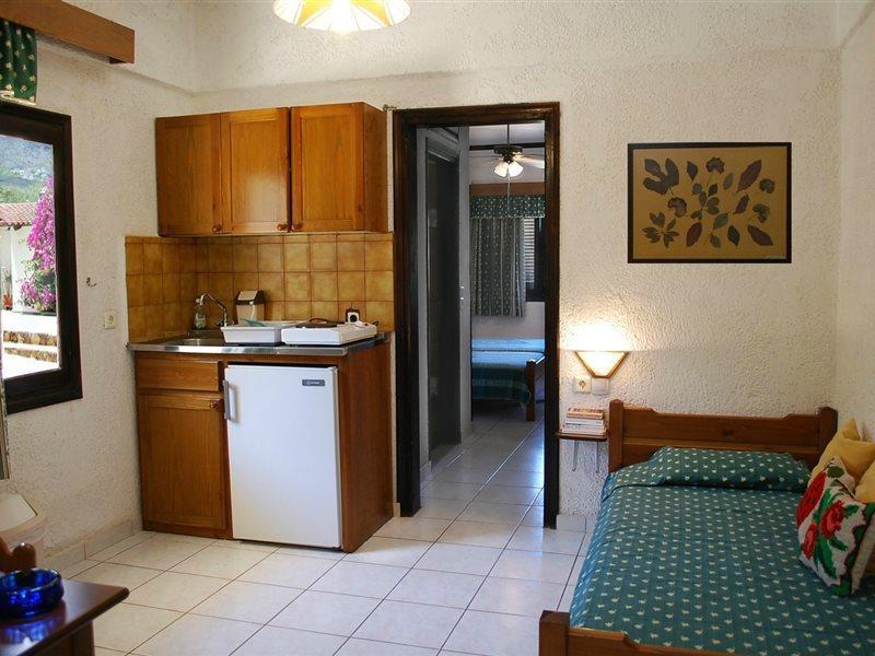 Iliostasi Beach Apartments Hersonissos  Zewnętrze zdjęcie